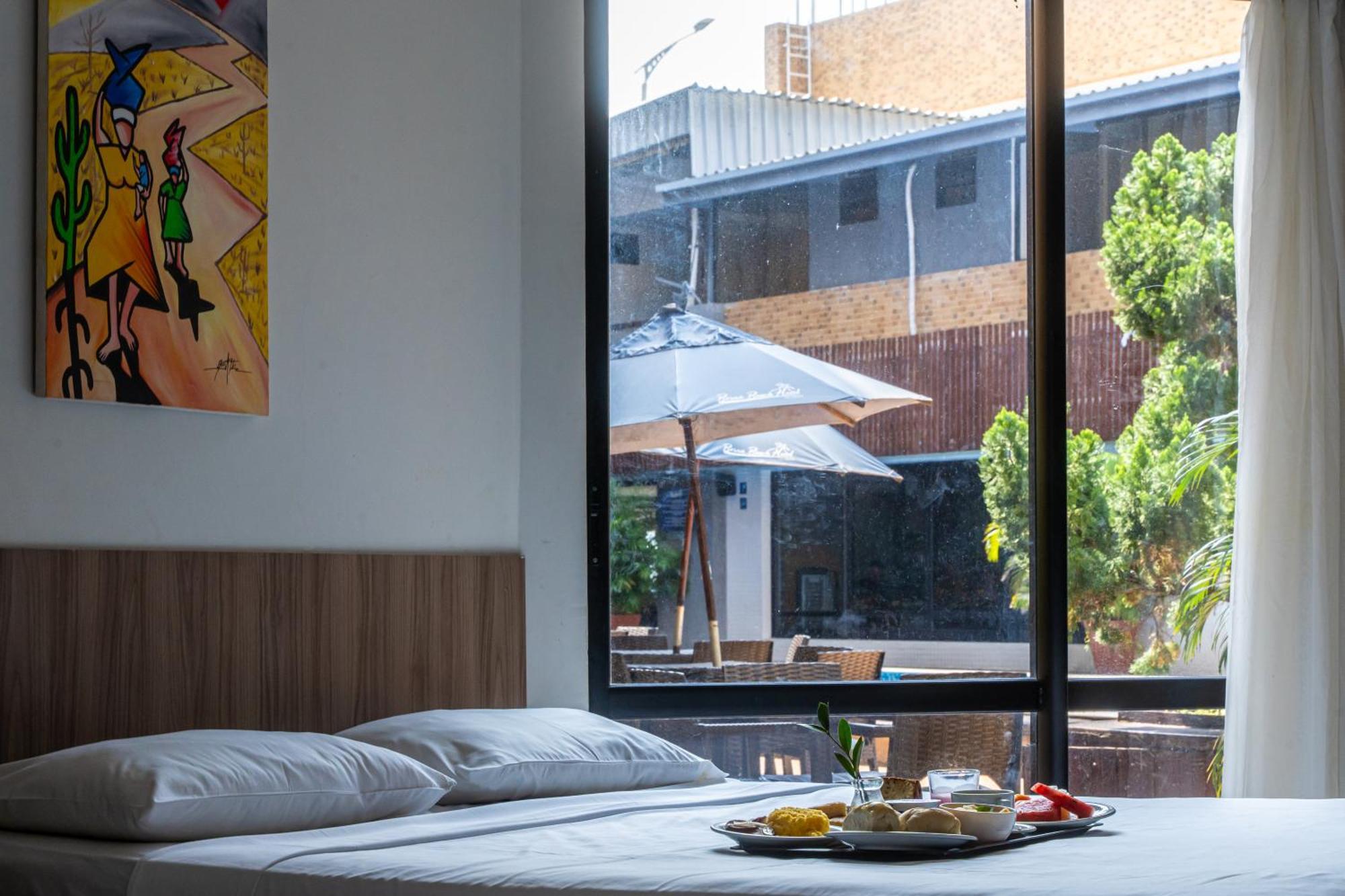 Bessa Beach Hotel โจเอาเปสโซอา ภายนอก รูปภาพ